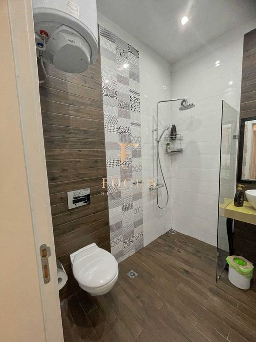 Продава се Тристаен апартамент в Пловдив, Каменица 1 - 100 кв.м за 3605 €/кв.м - Снимка #6