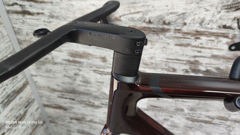 НОВ карбонов шосеен велосипед Lapierre Xelius SL 8.0 Disc | XL