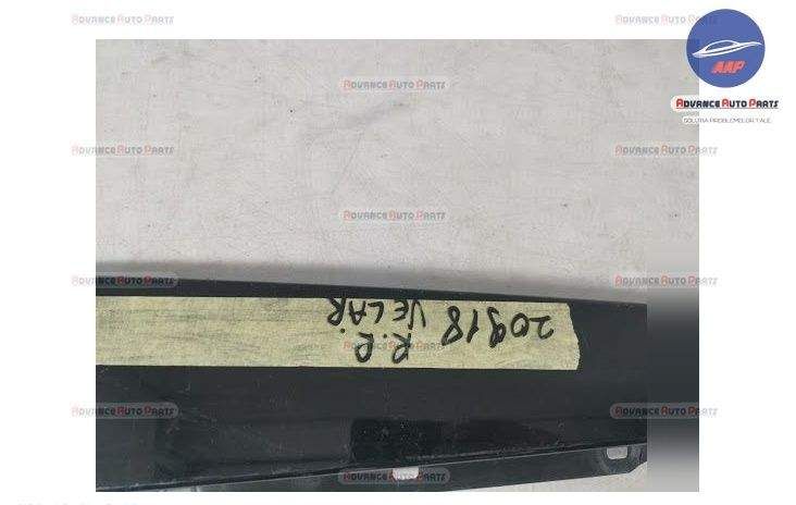 Външна Декорация Стълб Б Врата Ляв Заден оригинален Ленд Роувър / Land