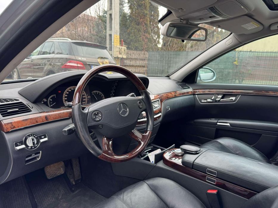 Mercedes-Benz s class w221