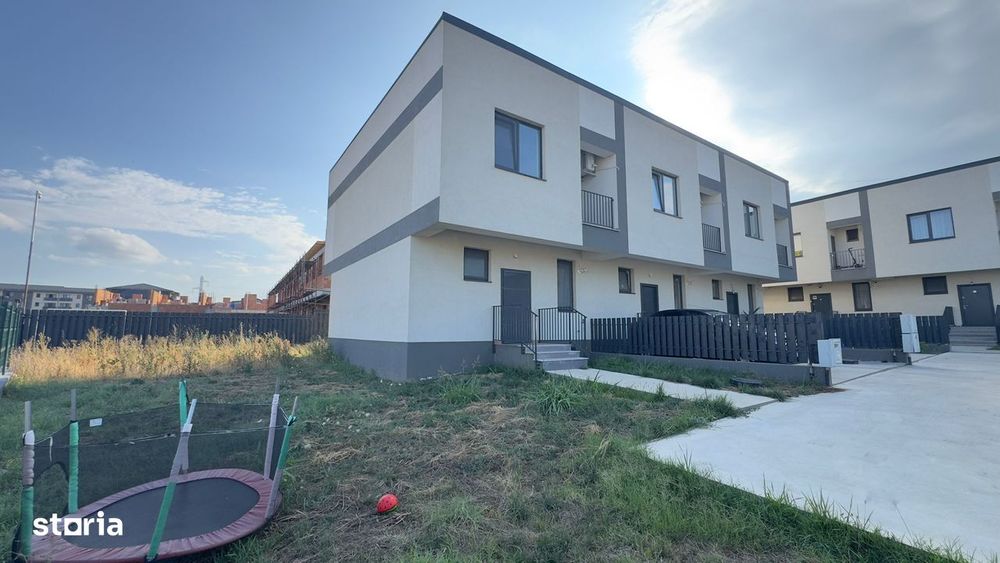 Casa Insiruita Piersicului, 4 Camere, Statie Stb, Bucatarie Mobilata