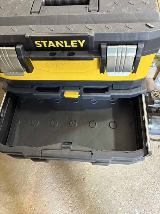 Професионален куфар за инструменти stanley