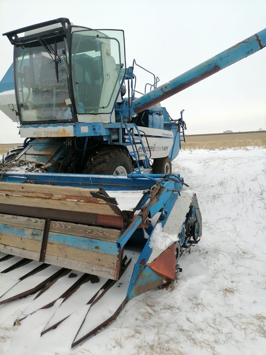 Продам камбайн Енисей 1200 в хорошем состоянии полностью на ходу