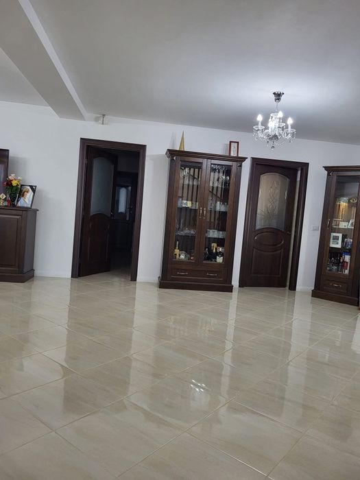 De vanzare casa zona Unirea- Odobesti