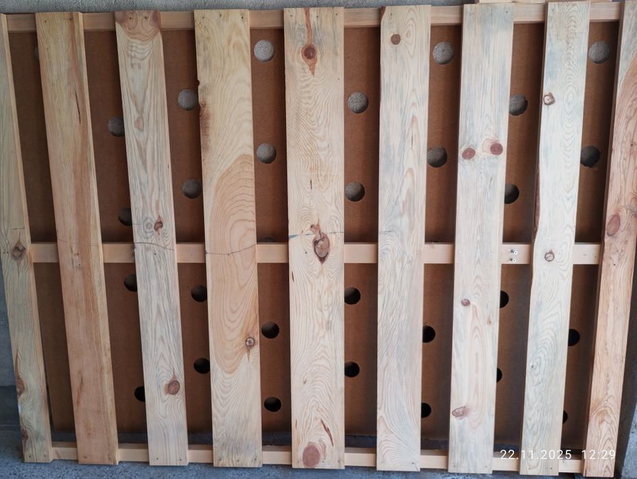 Подматрачна рамка за спалня от масив