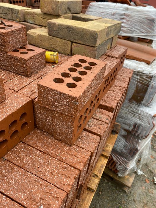 Vând cărămidă aparentă