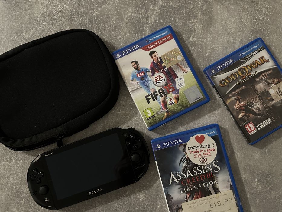 Vand Ps Vita Slim in stare impecabila