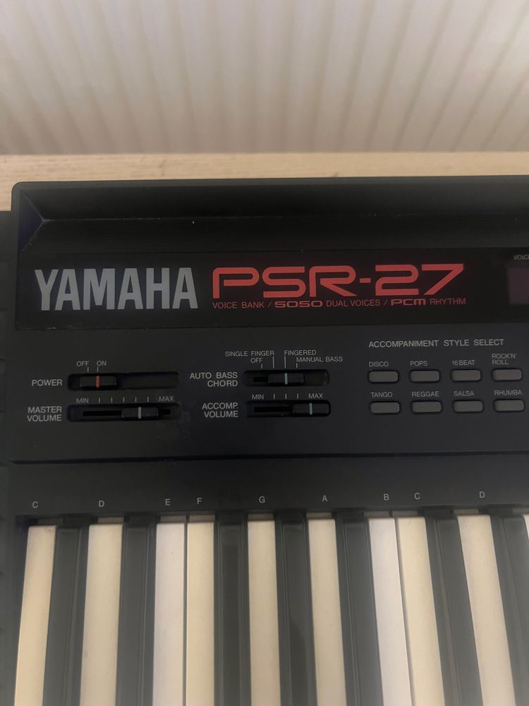 Orga yamaha psr27