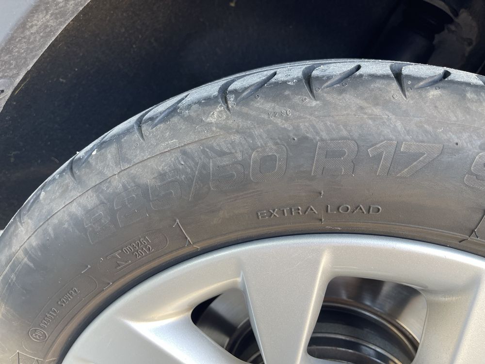 Джанти с гуми Bmw 17” 5x120
