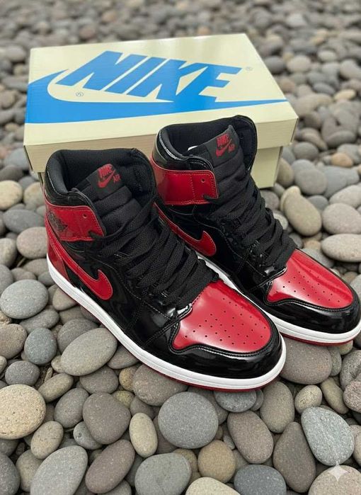 JORDAN 1 High Patent Bred