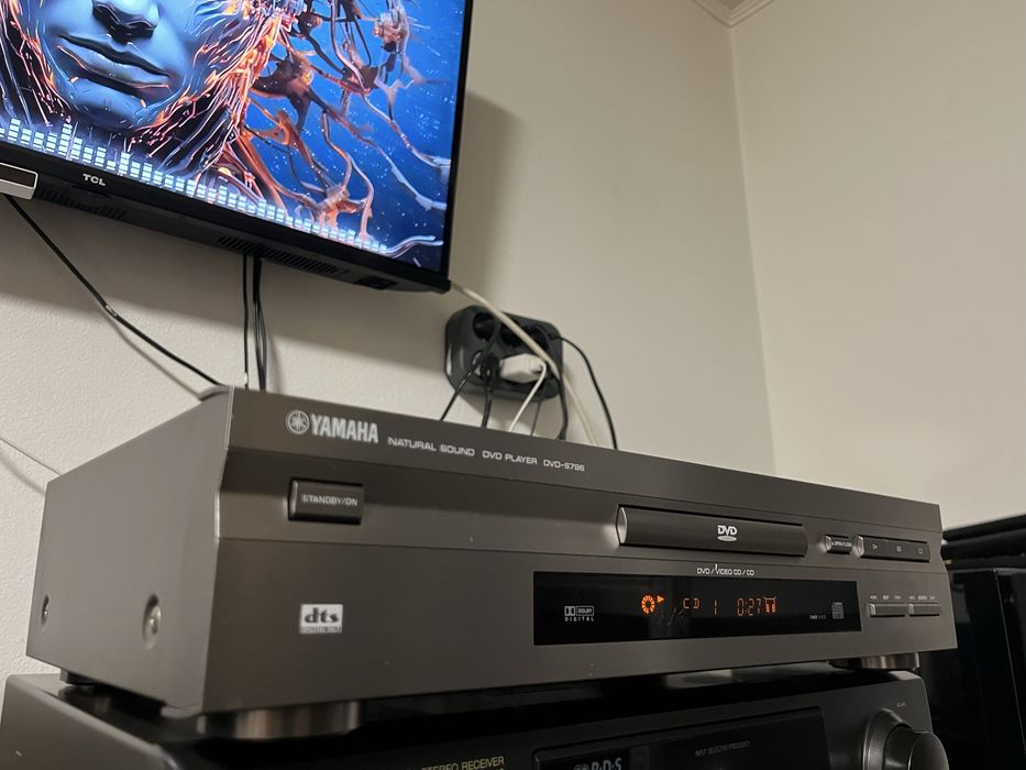 Dvd superb Yamaha DVD/S796