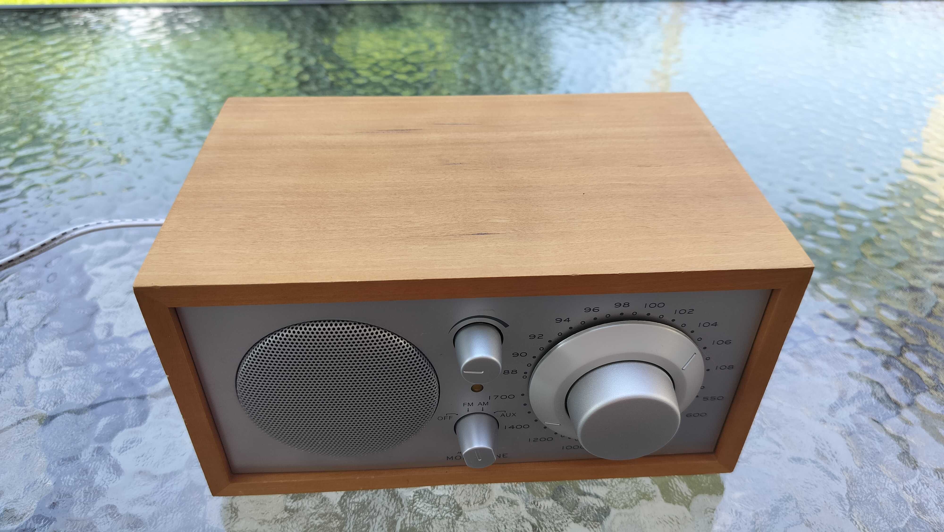 Aparat de radio Tivoli Audio Henry Kloss Model One AM/FM Radio Cherry