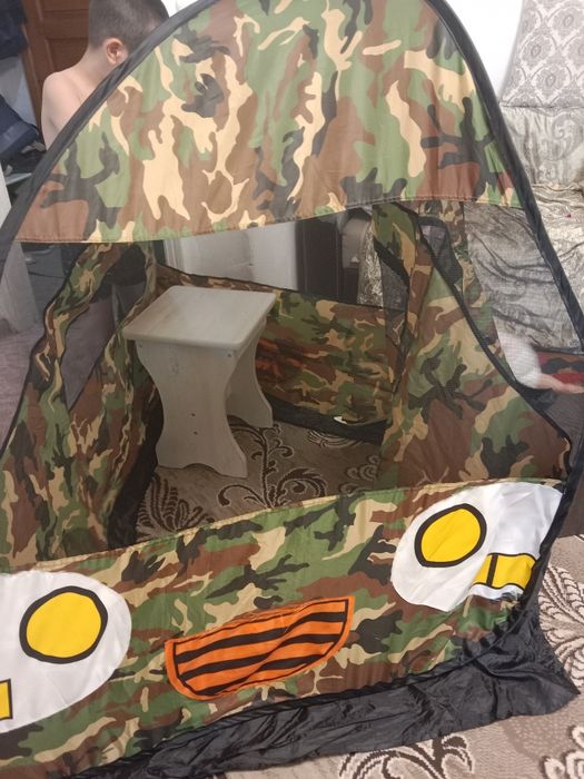 Продам детскую палатку-машинку