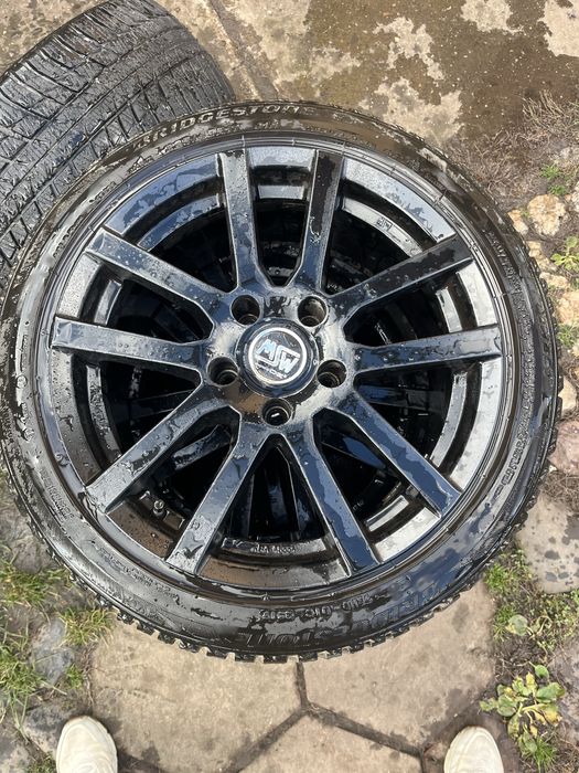 Vând Jante R17 cu anvelope M+S