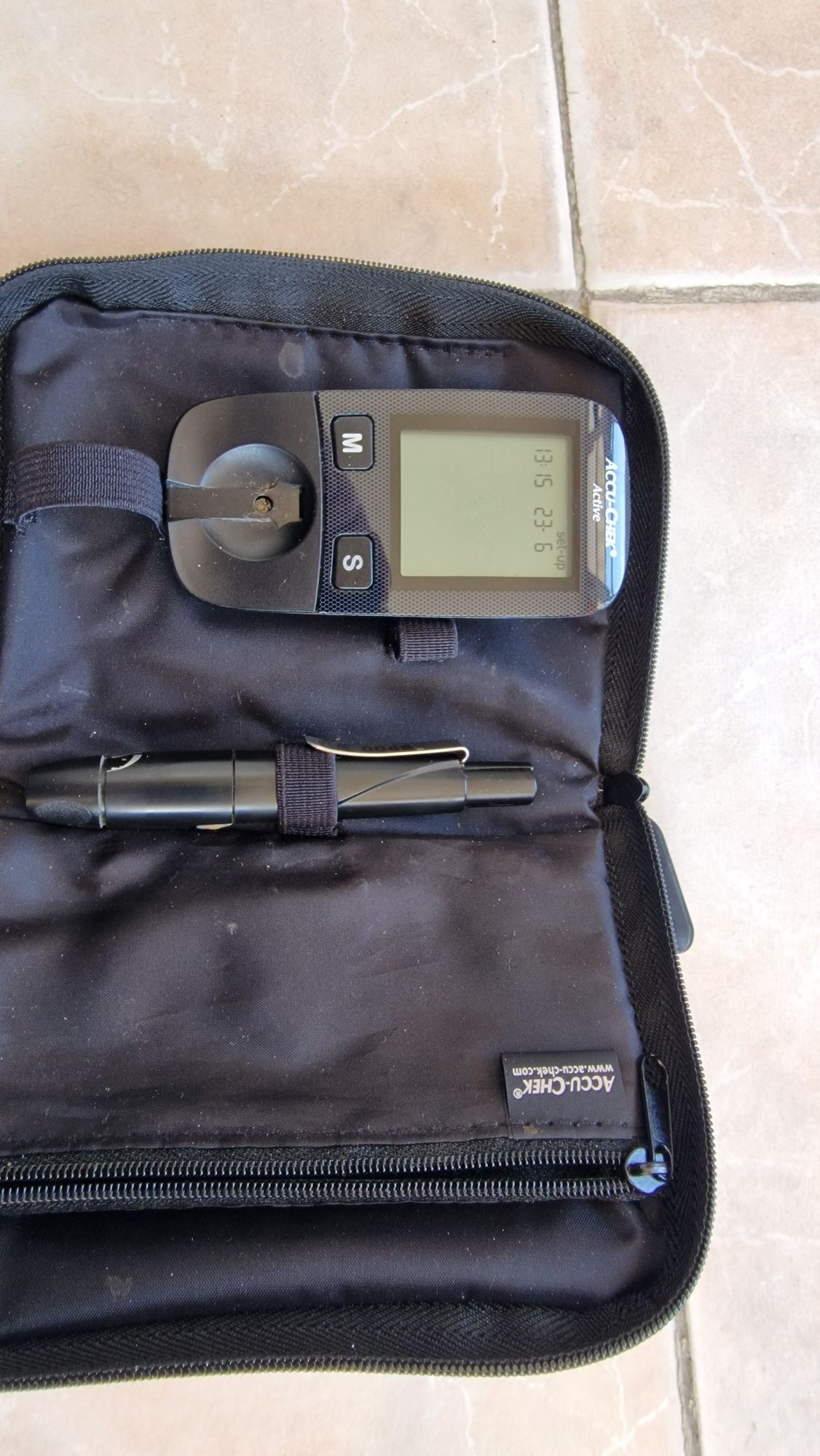 Pen up pt verificare glicemie Accu Check