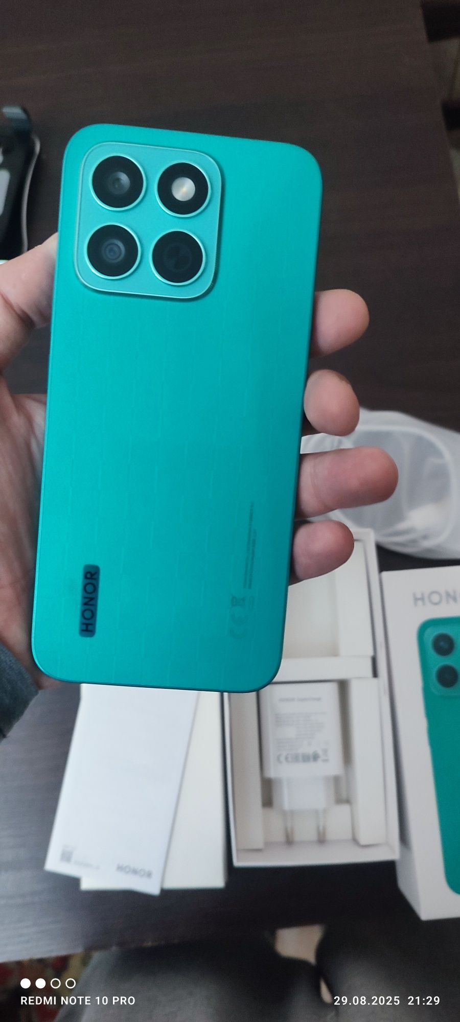 HONOR X8C в идеальном состоянии .