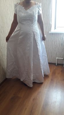 Продам свадебное платье европейка 58 размер.