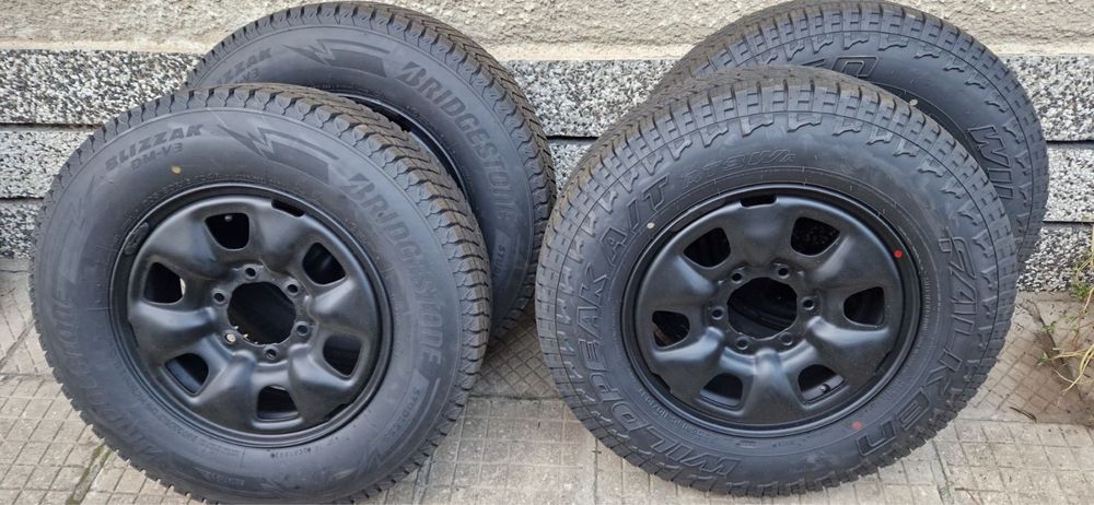 Джанти с гуми за Toyota Hilux 205/80R 16  2012г 5х114.3