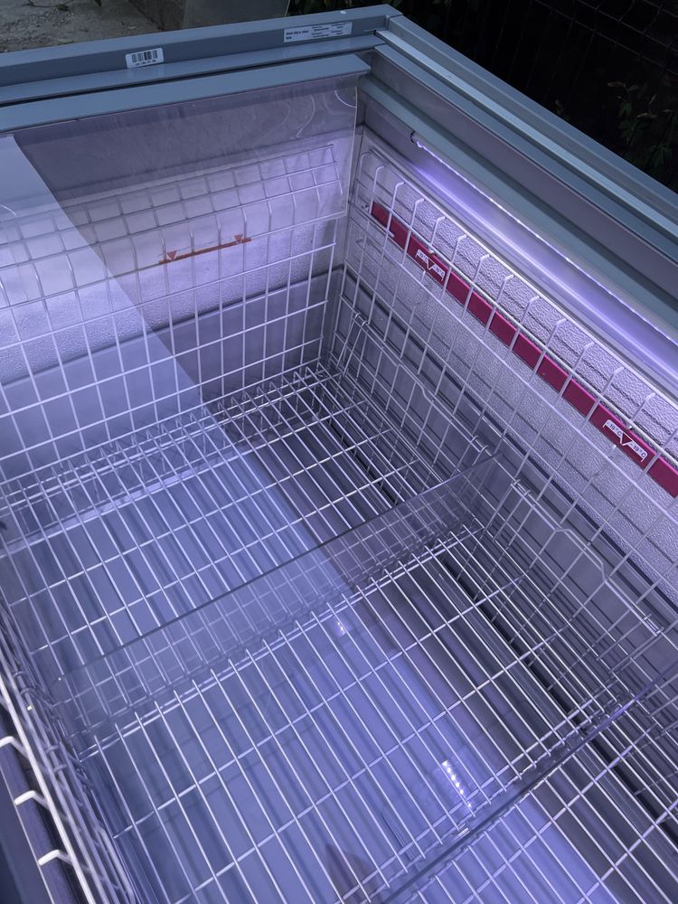 Vitrina frigorifica AHT mimami pentru congelare 250cm lungime