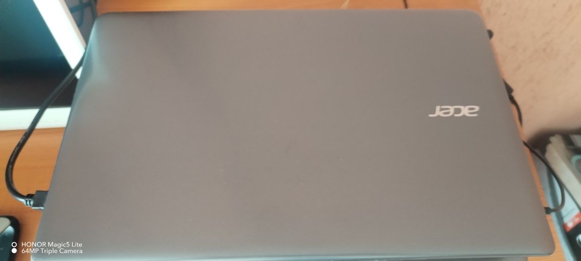 Laptop Acer .. HP...Del.