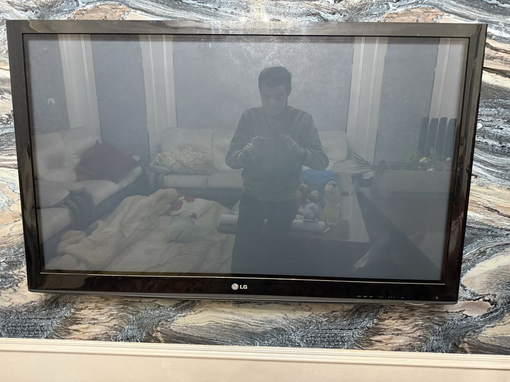 LG плазменный телевизор 50 талик - 1.27 дюйм