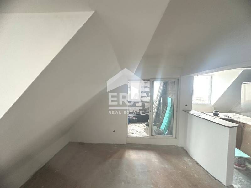 Продава се Многостаен апартамент в Русе, Дружба 2 - 90 кв.м за 834 €/кв.м - Снимка #4