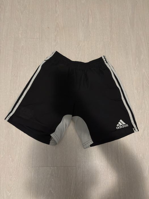 Къси гащи да Addidas