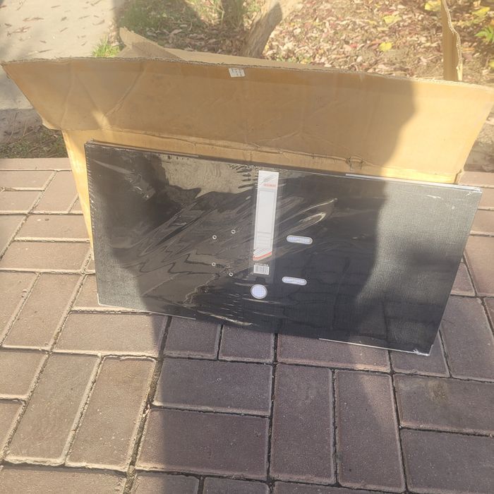 Продам папки новые.