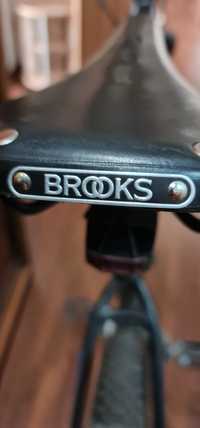 Велоседло Brooks B17