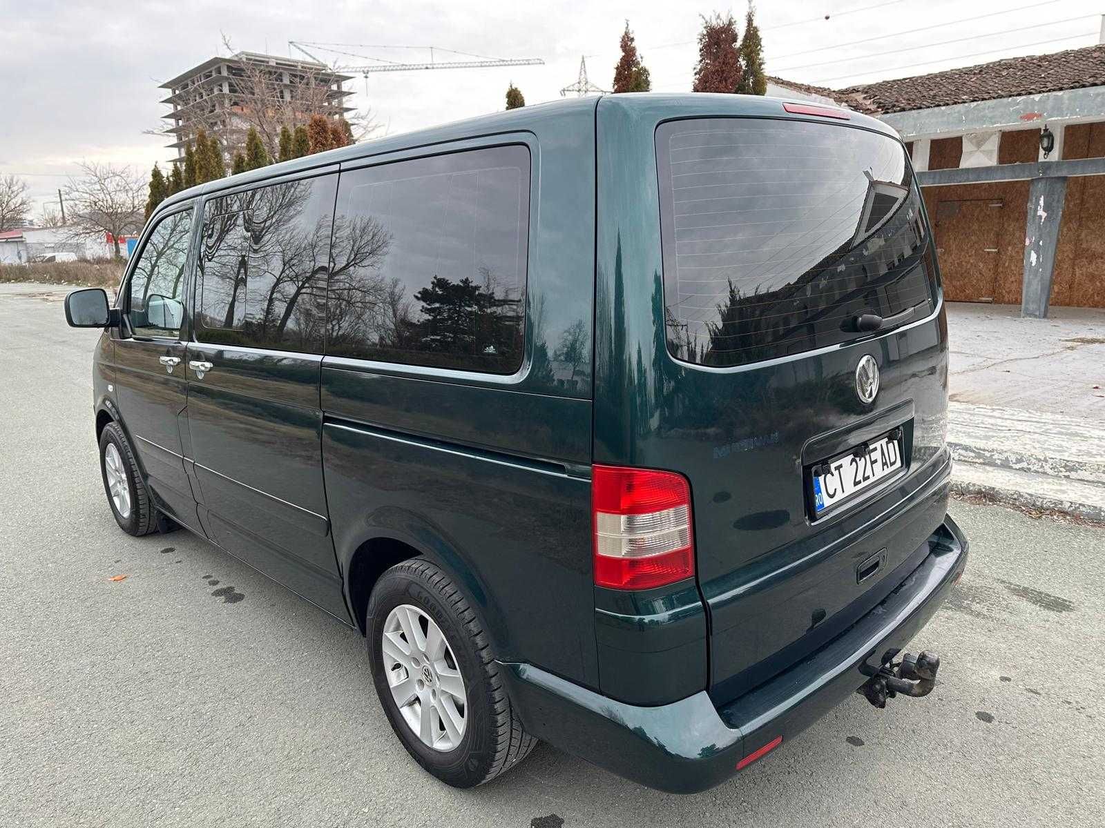 Închiriere Microbuz, Dubă Transport Persoane cu Spațiu Transport Marfă