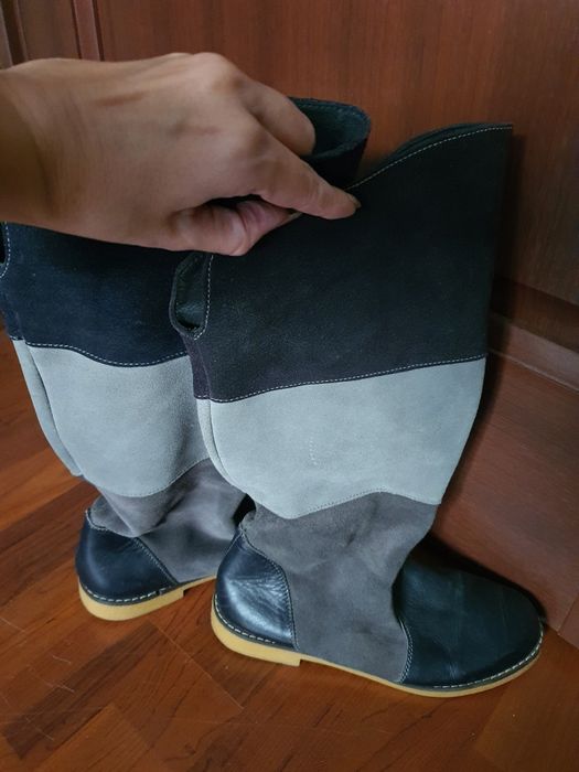 Cizme lasate din piele intoarsa