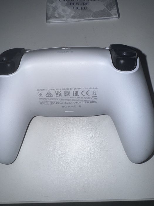 PS5 Slim - De vanzare - Aproape Nou