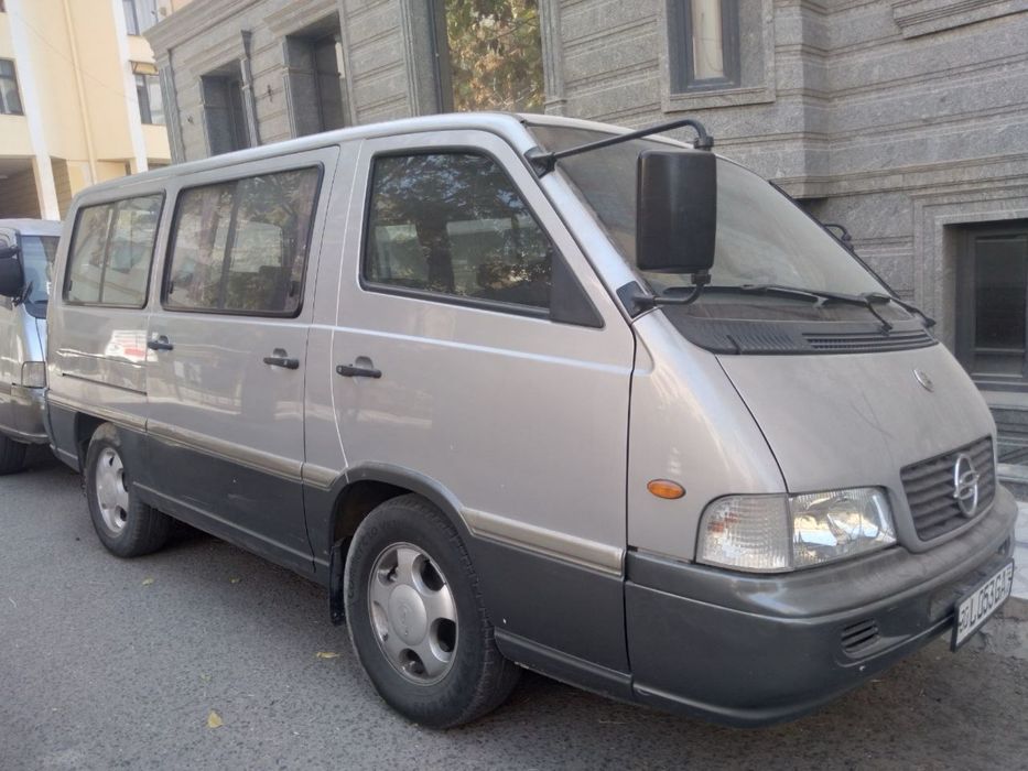 istana moshina sotiladi