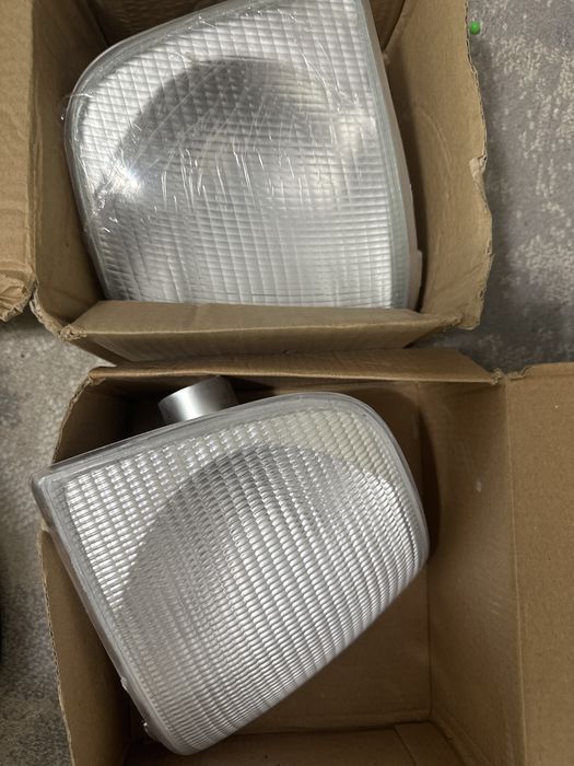 Фары новые, для Ауди 100 B3