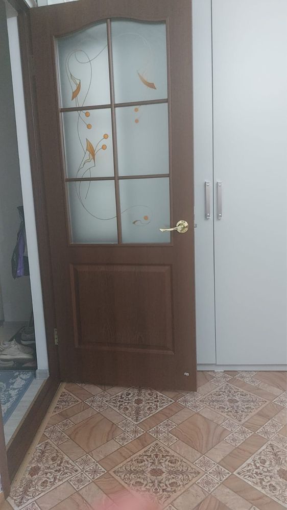 Продается дверь в хорошем состоянии без царапин