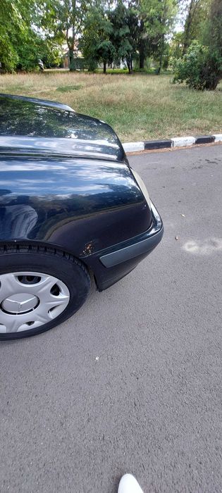 Продавам МЕРЦЕДЕС Е Класа КЛАСИК 2000г