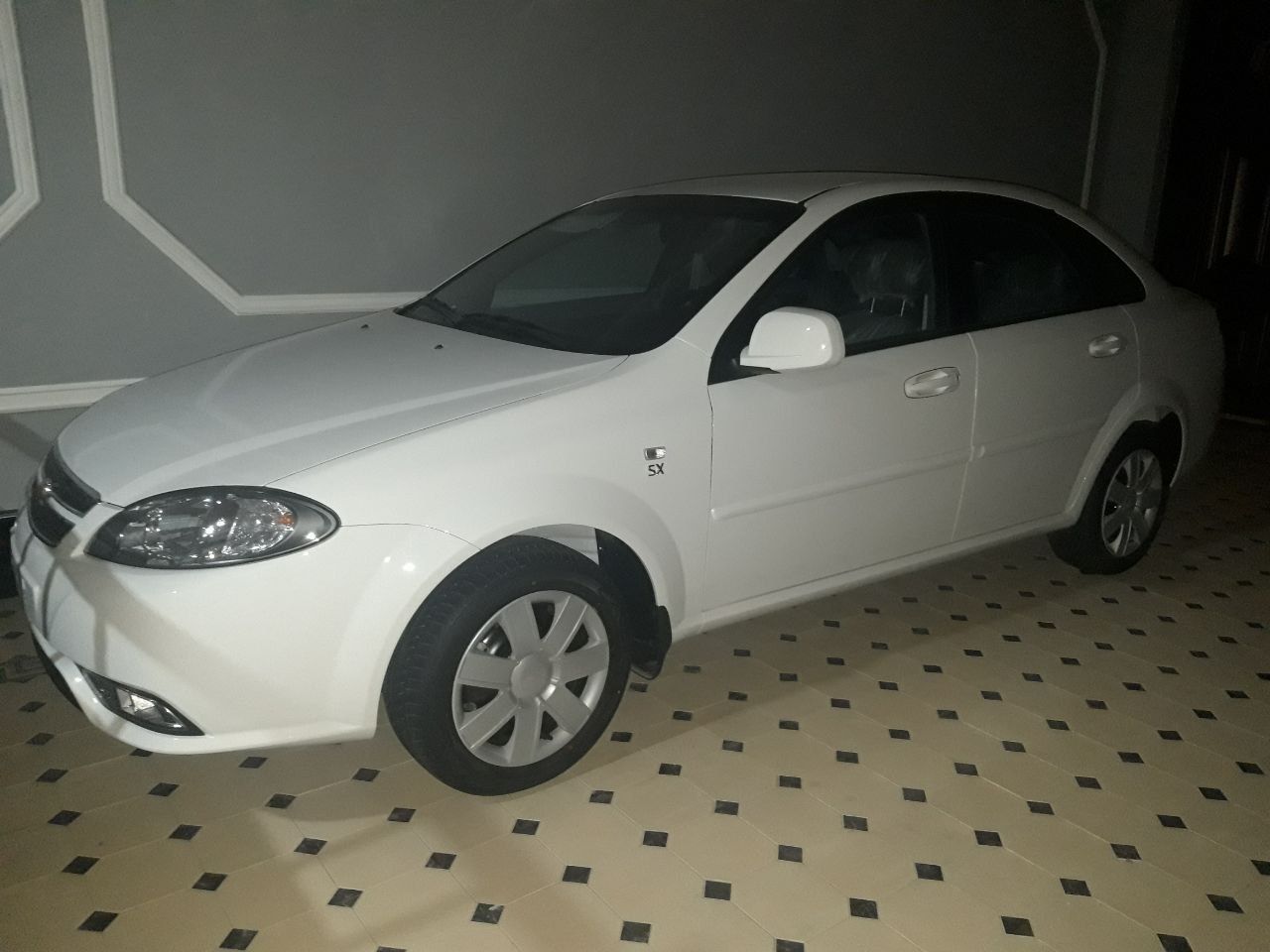 Gentra bir qul kraskasi toza moshna