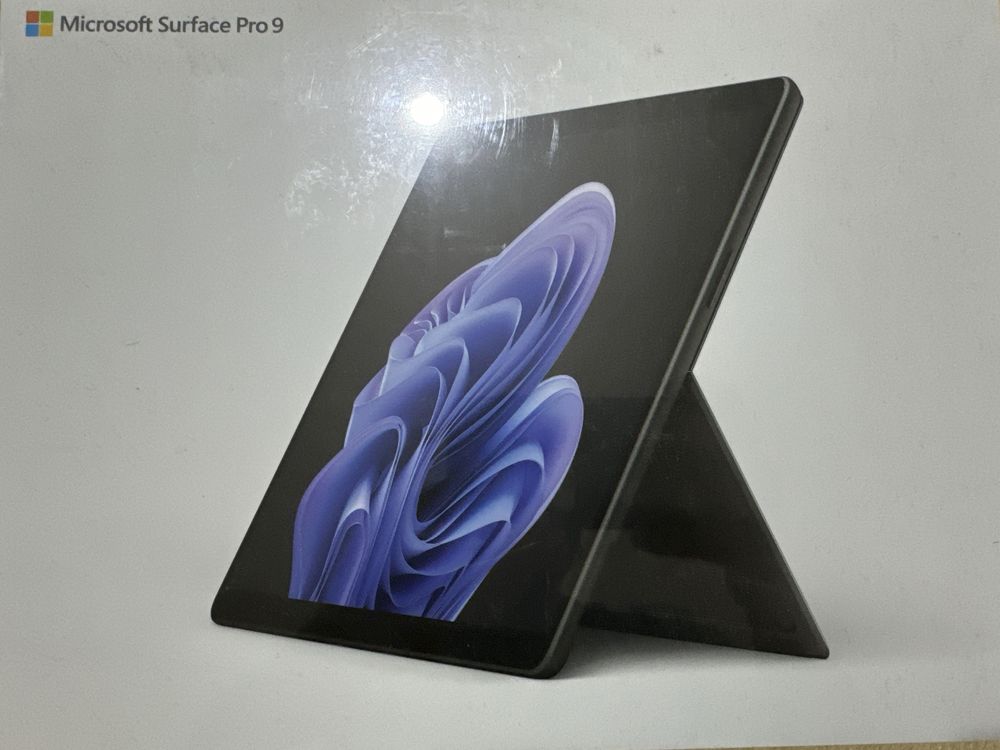 Microsoft surface pro 9 i7/16/512