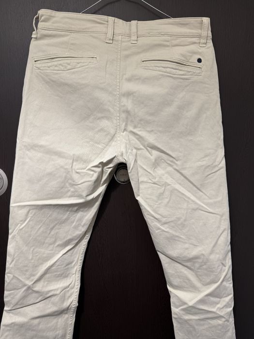 Pantaloni chino premium + bratara cadou