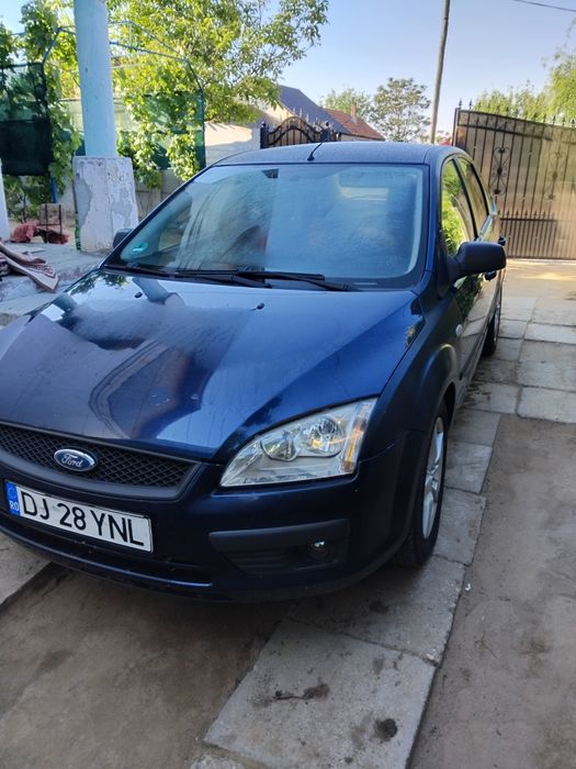 Vând Ford focus 1.6 benzina