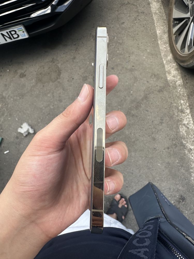 Iphone 12 pro srochna sotiladi