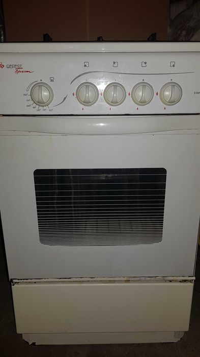 Продам газовую плиту gefest