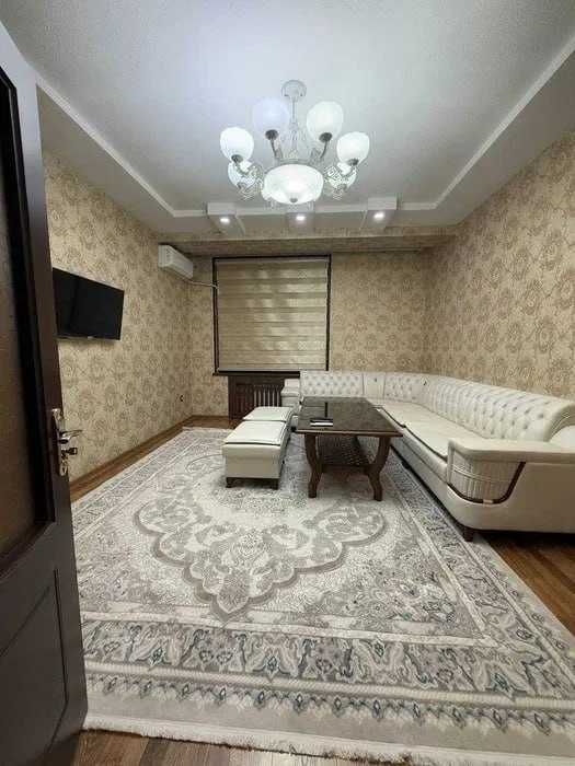 Buyuk ipak yoli metro  2 xonali uy ijaraga beriladi WZ
