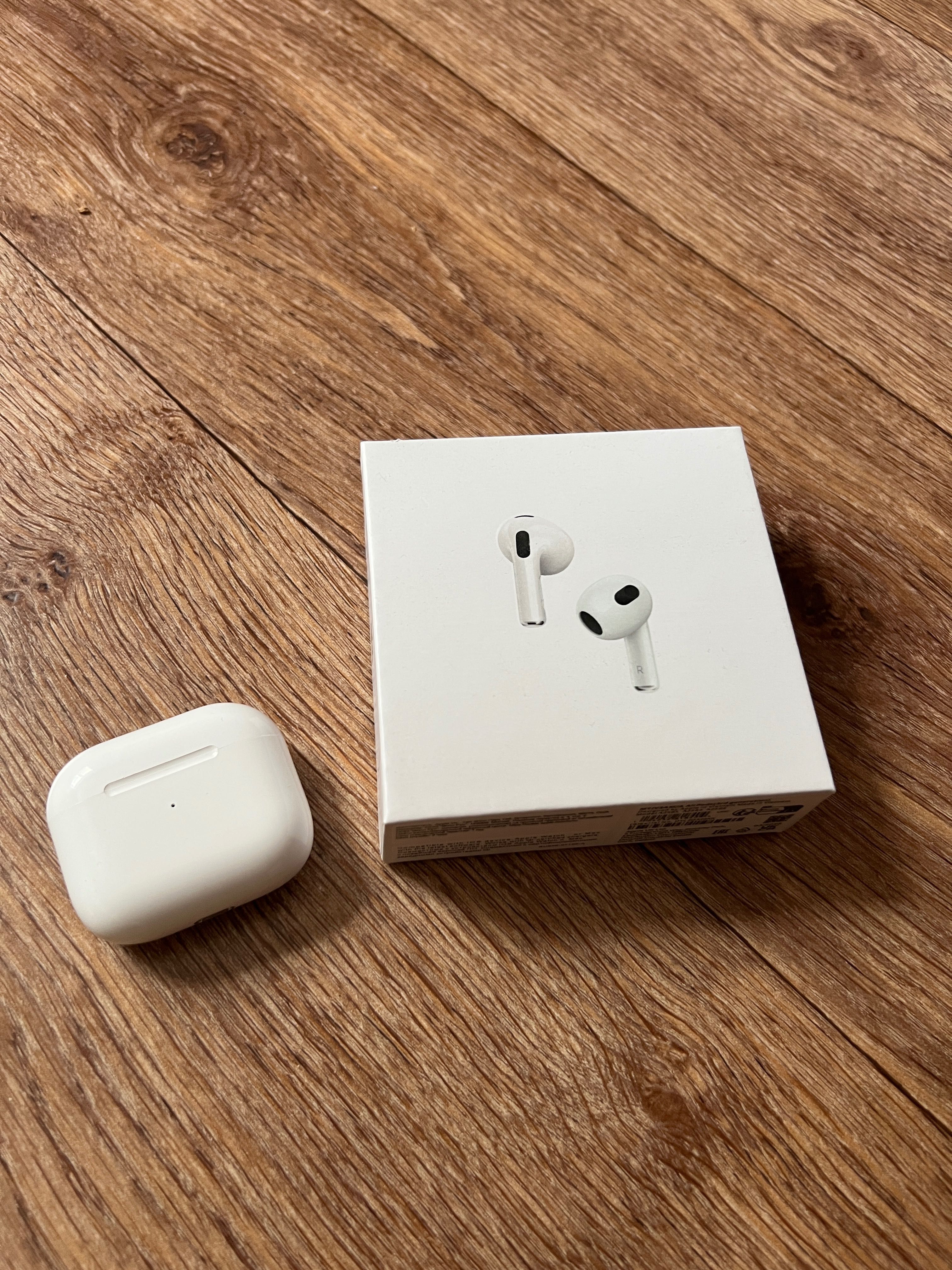 AirPods 3 (3rd generation)