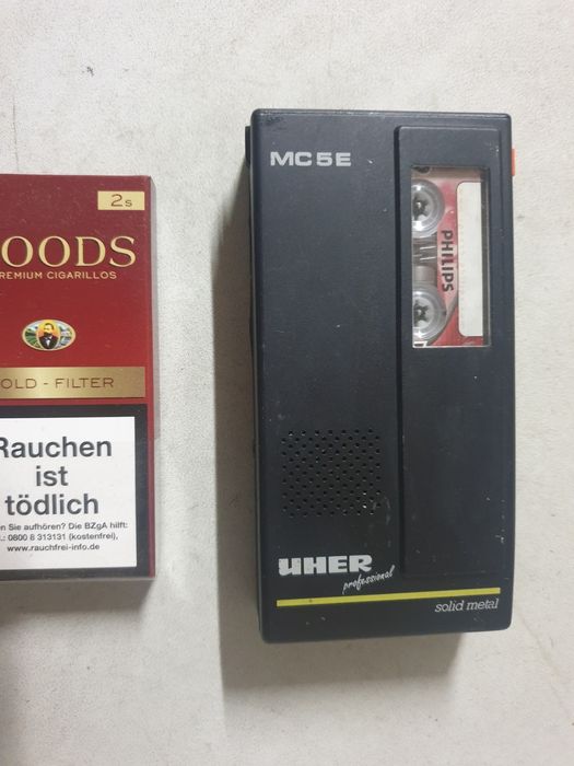 Диктофон UHER MC5E Работи. В много добро състояние. Метален.