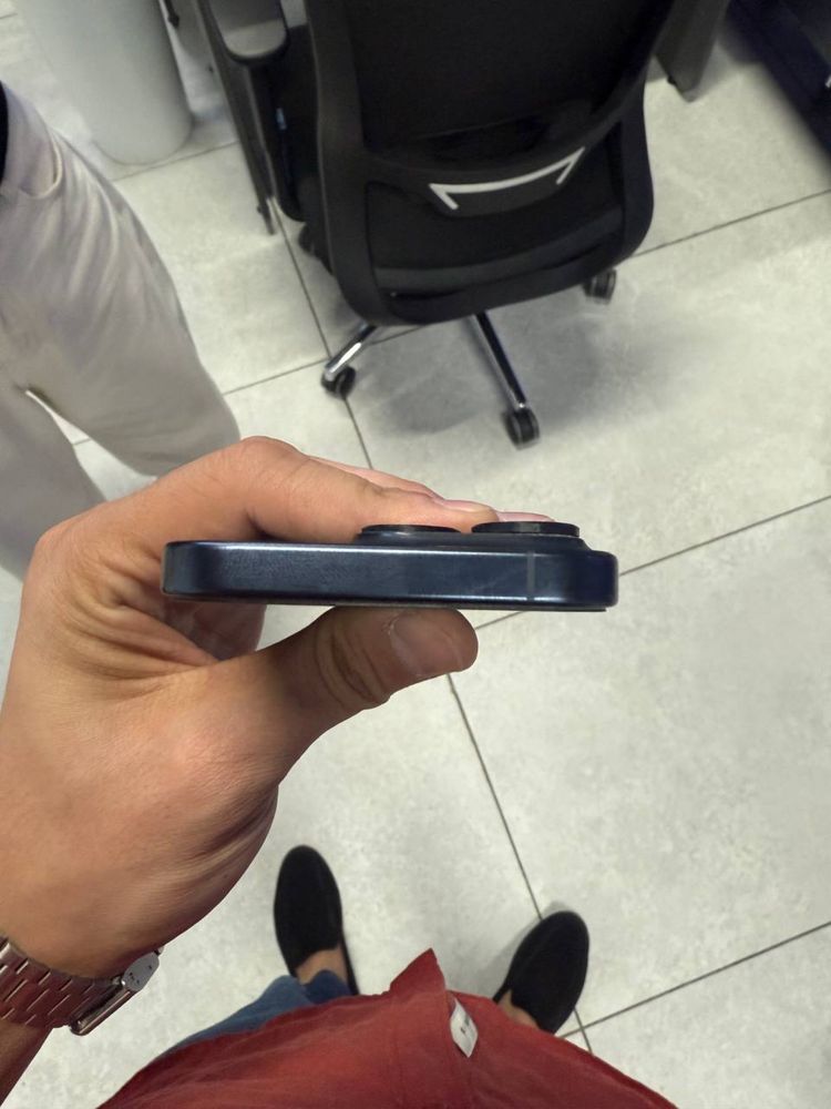 Iphone 15 pro blue titan