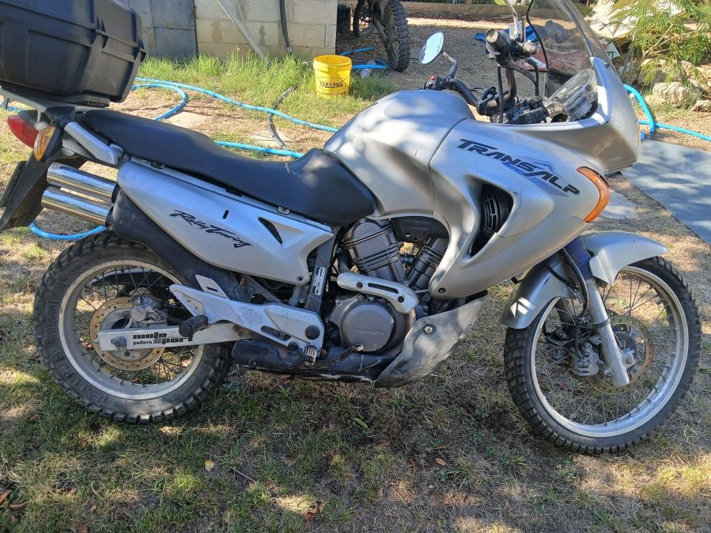 Мотоциклет Хонда 650