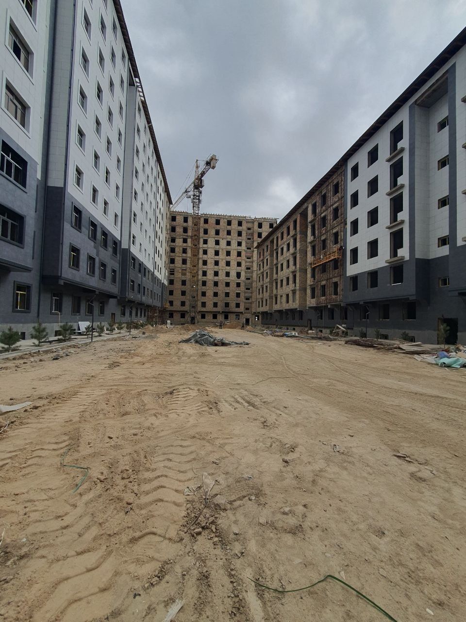 Продаётся дом 4-етажи срочно нужен деньги