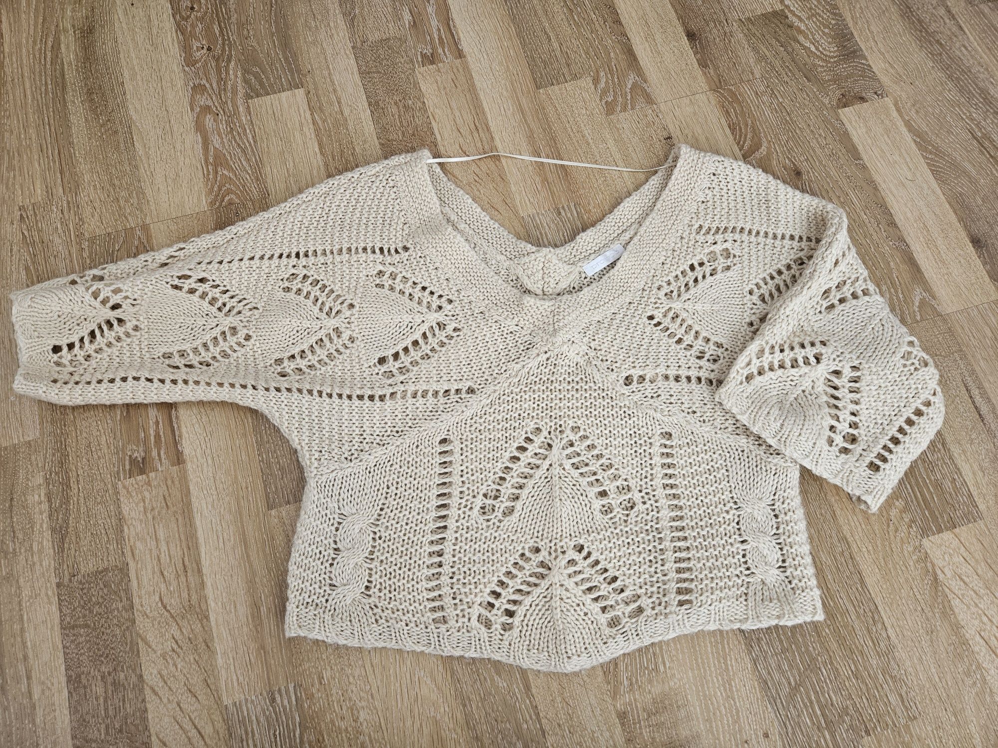 Лек и мек плетен пуловер блуза топ на дупки с V-образно деколте L XL