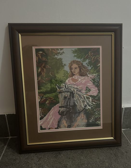 Goblen lucrat manula inramat